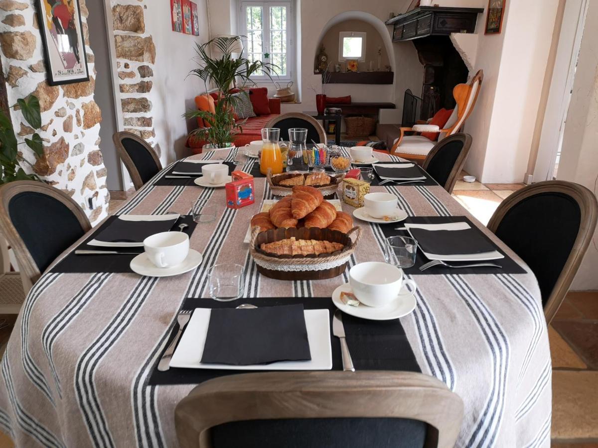 Chalbonia Bed and Breakfast Louhossoa Buitenkant foto